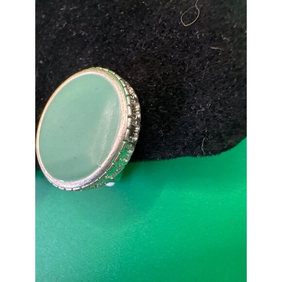 Vintage Silver Tone Clip-On Earrings With Jade-Like Center - Picture 3 of 5